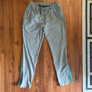 Peter Millar grey golf pants